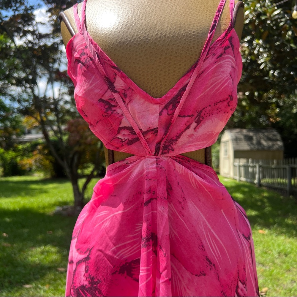 ‘Red Dress Boutique’ Multi-Color Feather Print Maxi Dress - Picture 14 of 16